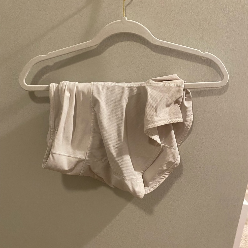 Lululemon Speed Up Shorts - White 4”
